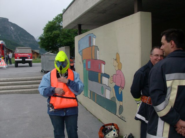 bungmitsamariterundfeuerwehrgrchen080609065.jpg